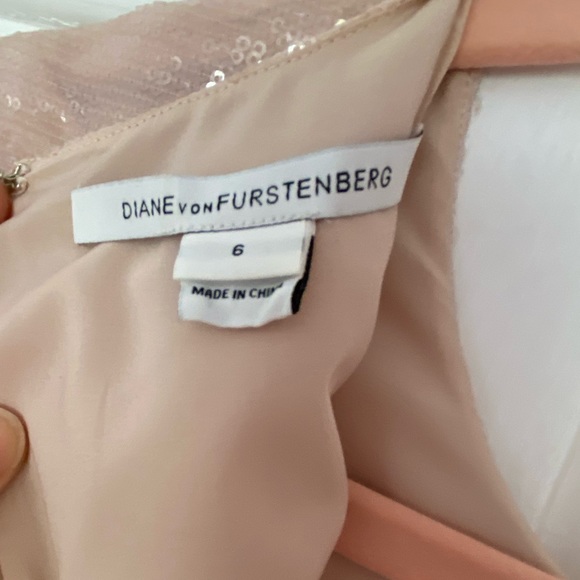 NEW Diane Von Furstenberg blush sequin dress - Picture 5 of 5